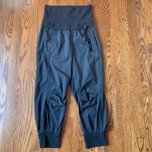 LULULEMON Dance Studio Jogger